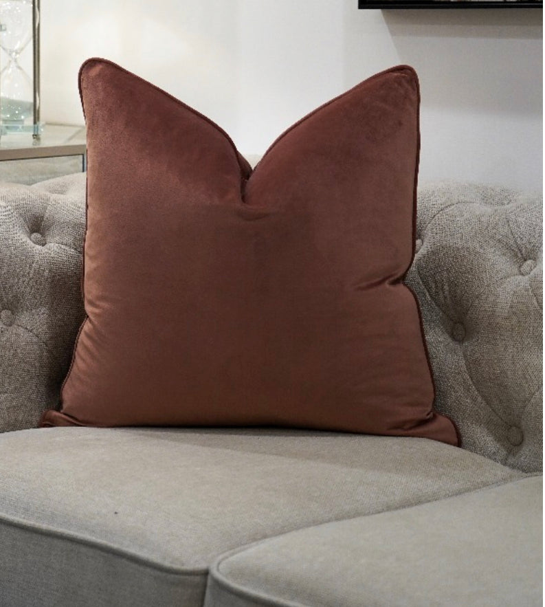 Larissa Cushion