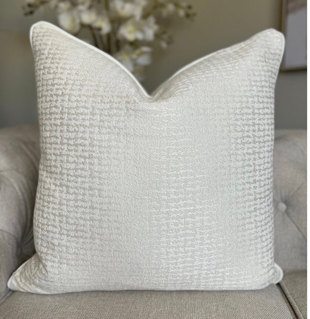 Royalty Cushion