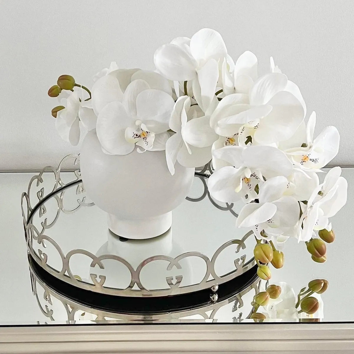 Amor White